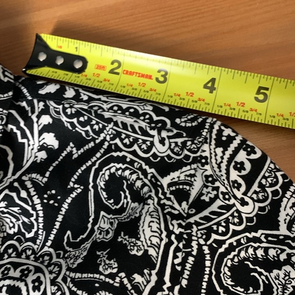 Chaps Petite NWOT Black & White, Long Sleeve, No Iron, Button Up Blouse - Picture 6 of 11